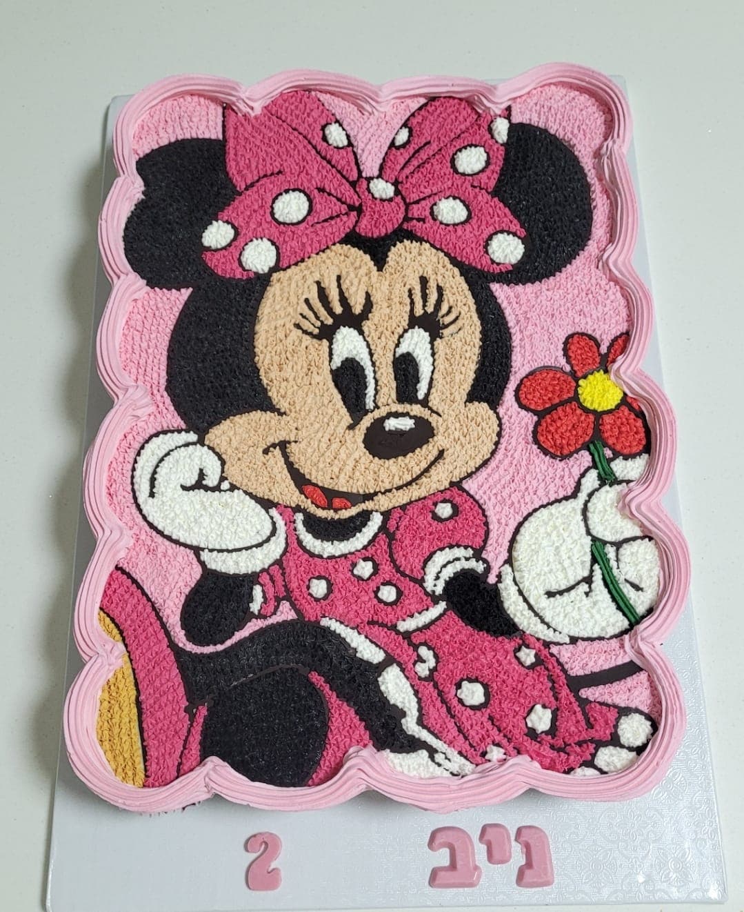 ציור על עוגות קאפקייקס